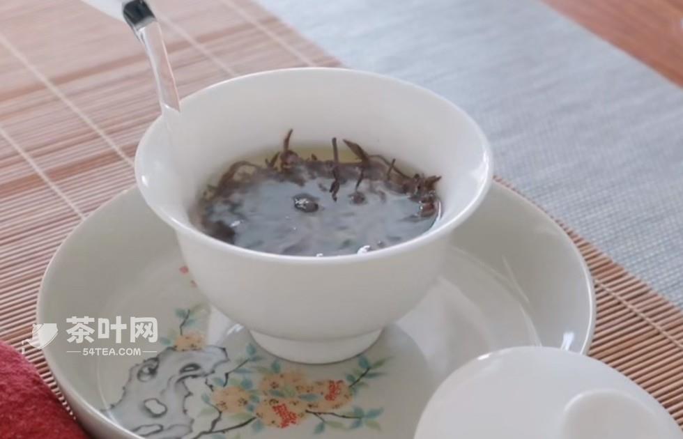 奉茶的顺序以及注意事项-茶叶网(图5)